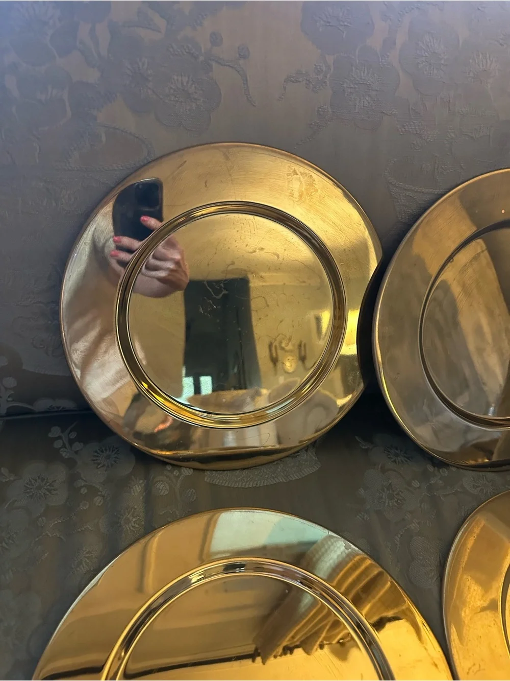 Set of 4 brass Round Charger Plates, Shiny Finish, Solid Pattern 11.5